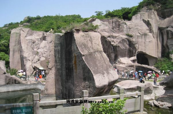 伍山石窟