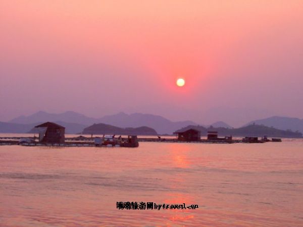 强蛟群岛