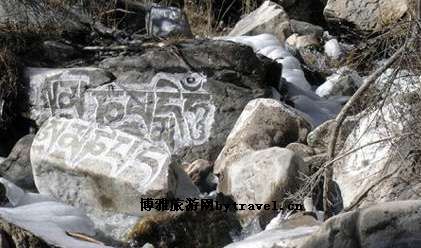 龙沟石刻雕像