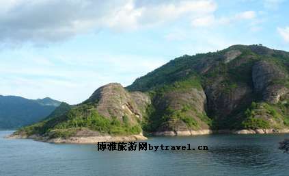 麻源三谷丹霞地貌景区
