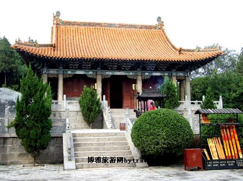 大伾山