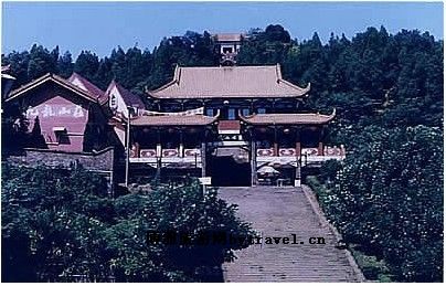 化凤山