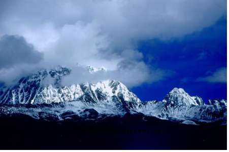 亚拉雪山