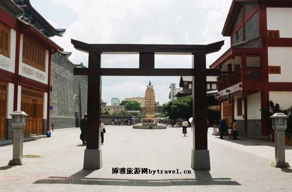 东寺塔