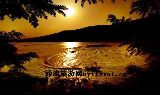 晚霞湖